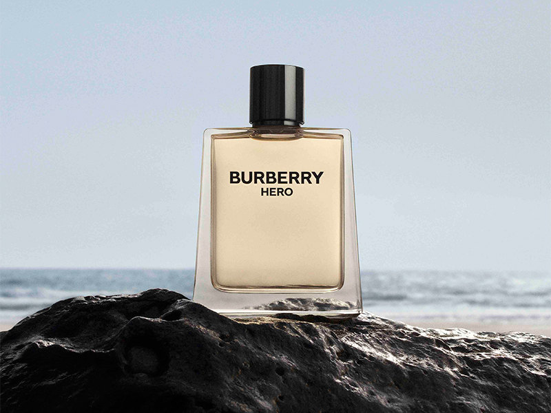 اكسر كافة القيود مع عطر BURBERRY HERO الجديد